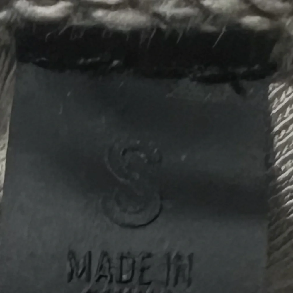 Essentials - Picture 10 of 11